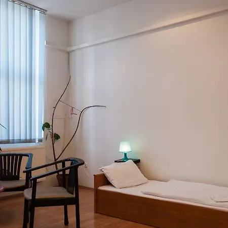 Casa de hóspedes Broadway 3*