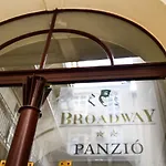 Broadway Konukevi