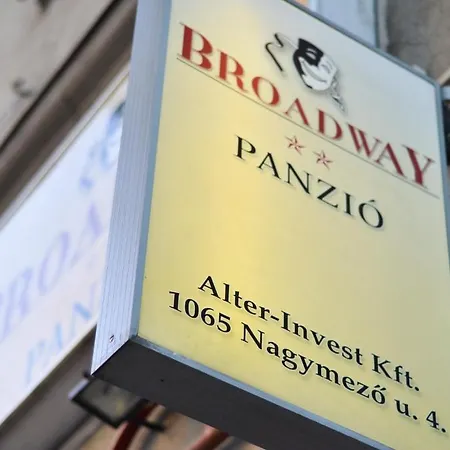 Broadway Гостевой дом