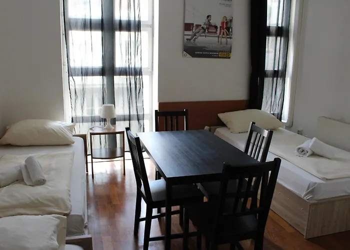 בית הארחה Broadway