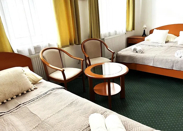 Broadway בית הארחה