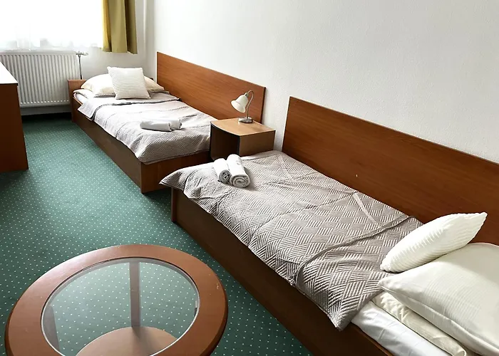 בית הארחה Broadway 3*